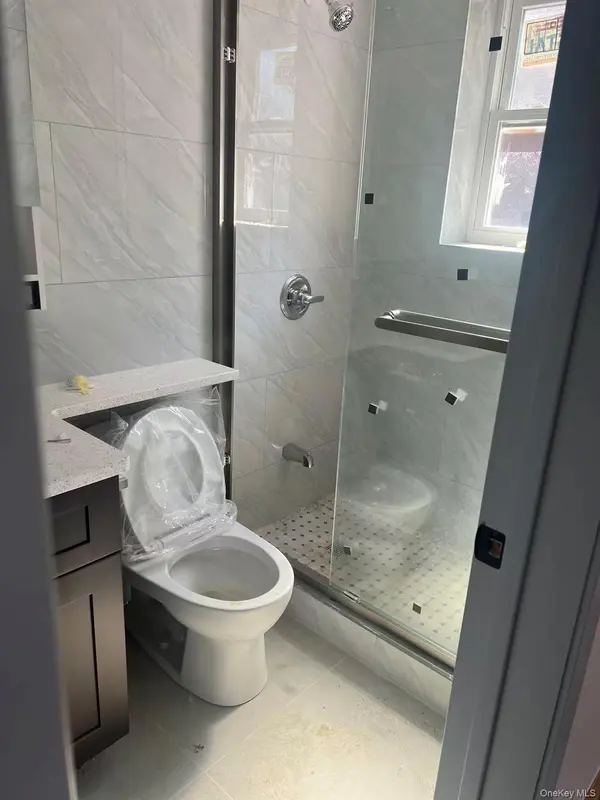 1109 Clarence AVE, Bronx, NY 10465