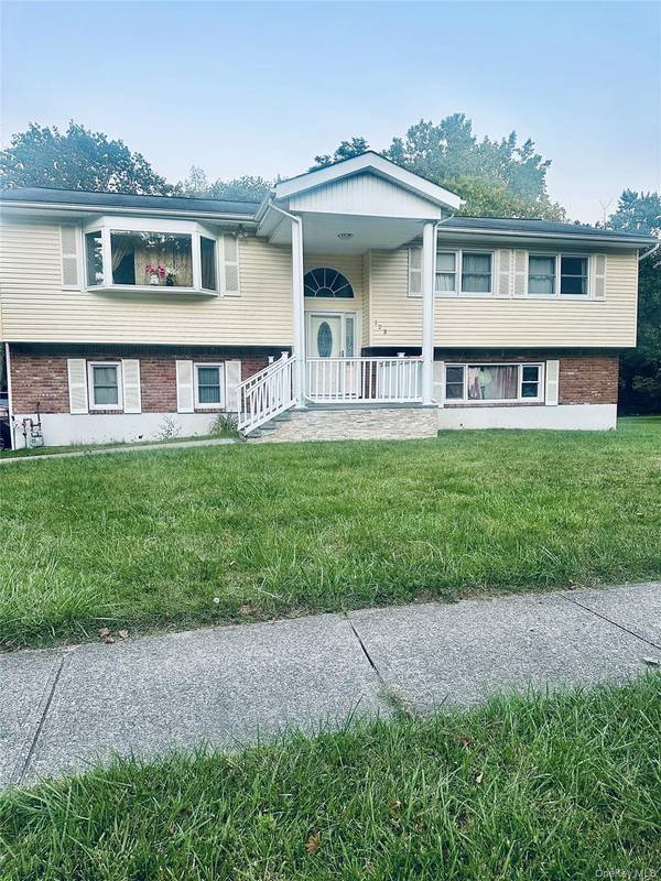 123 Rockland LN, Spring Valley, NY 10977