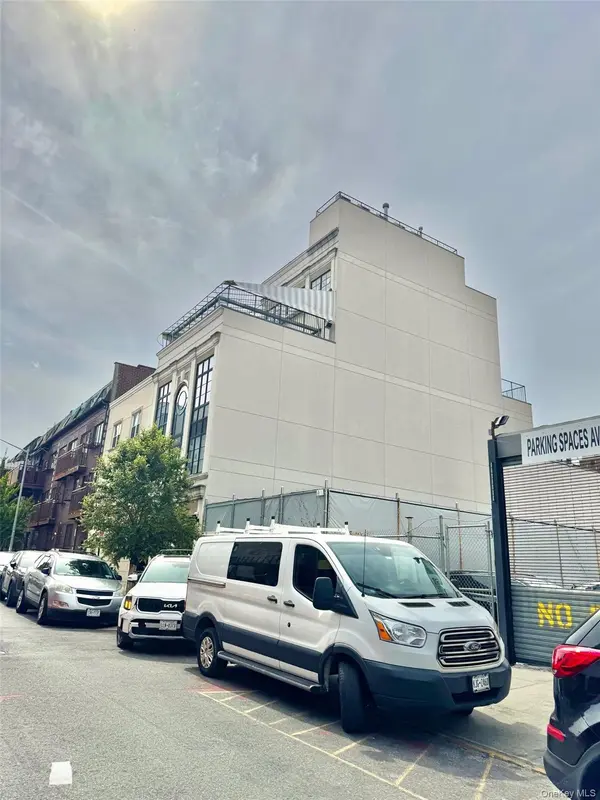 102 Walworth ST, Brooklyn, NY 11205