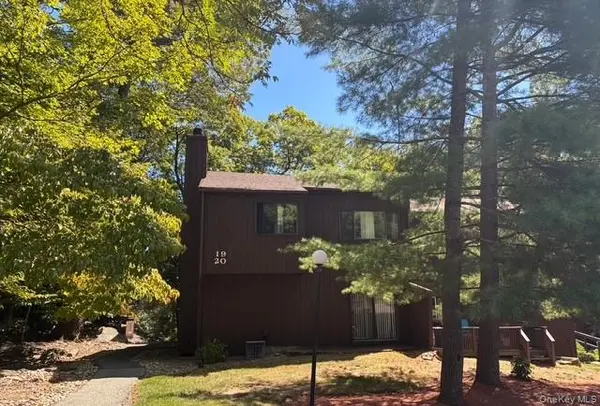 20 Redwood DR, Highland Mills, NY 10930