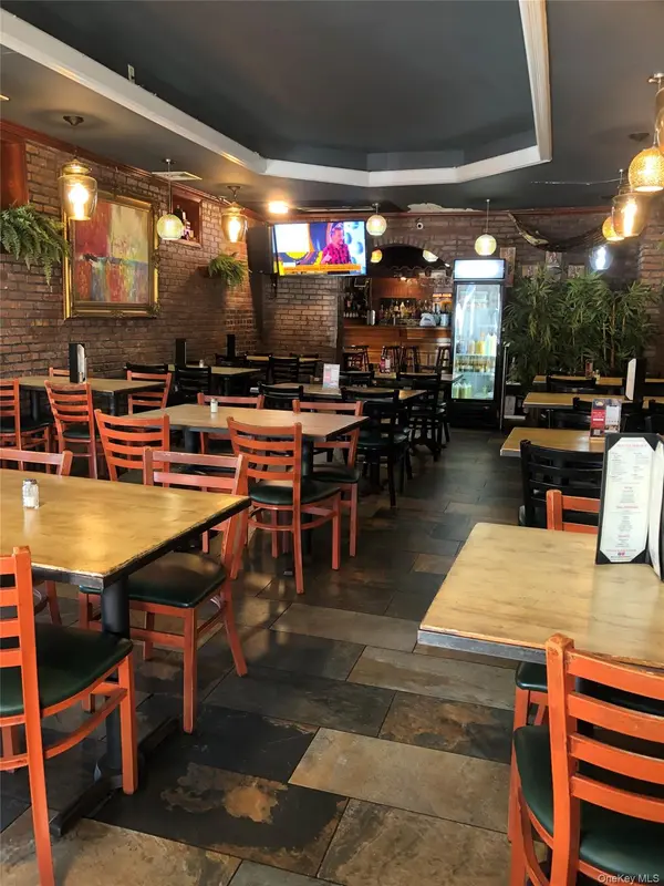 67-22 Roosevelt AVE, Woodside, NY 11377