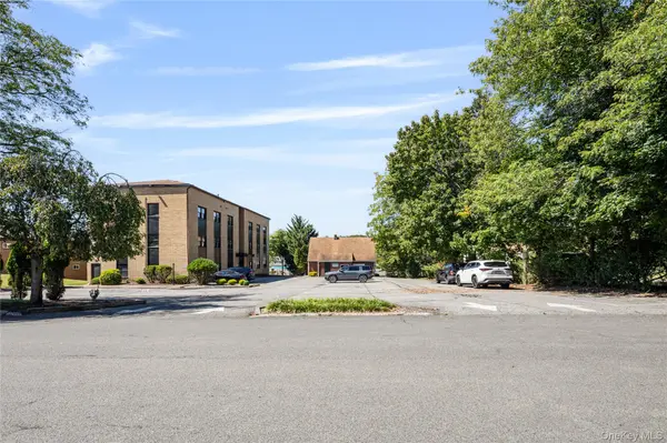 7 Elmwood #301, New City, NY 10956
