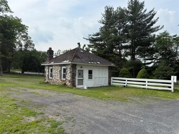212 Cheechunk RD, Goshen, NY 10924