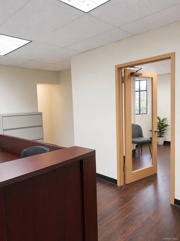 249-02 Jericho Turnpike #205/206, Floral Park, NY 11001