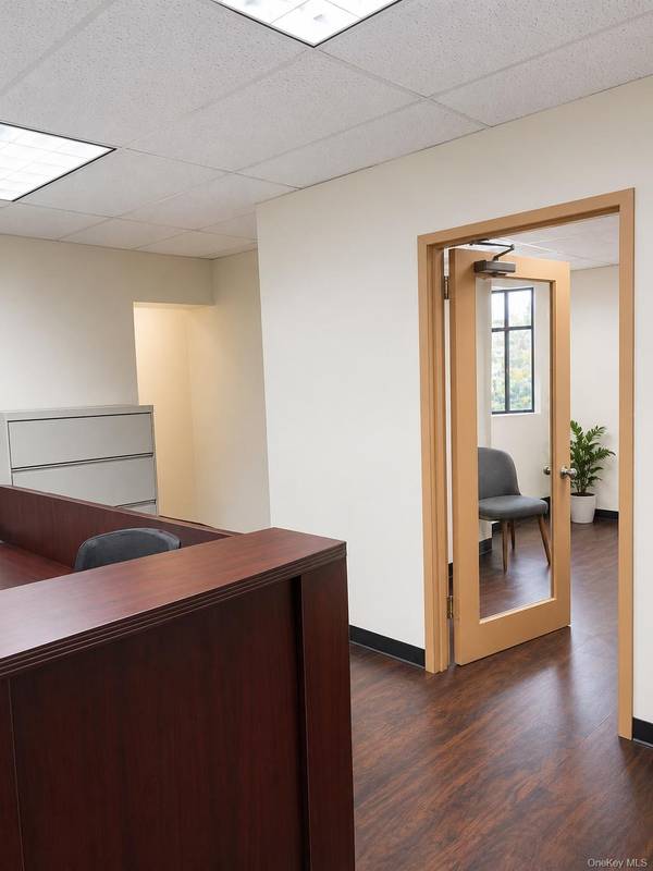 249-02 Jericho Turnpike #205/206, Floral Park, NY 11001