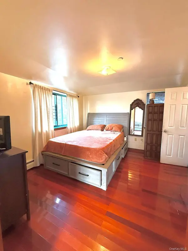 12214 25th AVE #3A, College Point, NY 11356