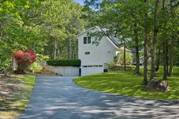 70 Straight PATH, Southampton, NY 11968