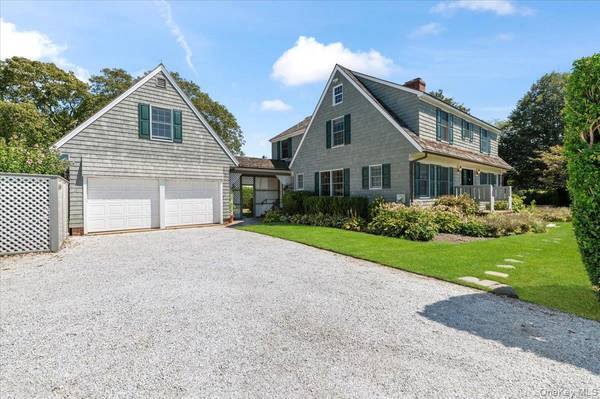 2 Strongs LN, Water Mill, NY 11976