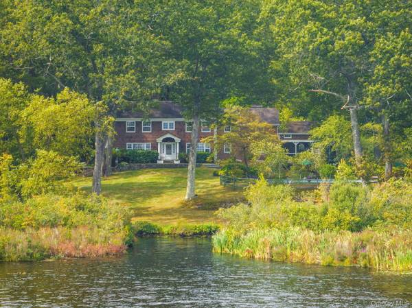 93 Cross Pond RD, Pound Ridge, NY 10576