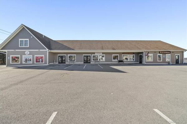 692 County 1 Route, Pine Island, NY 10969
