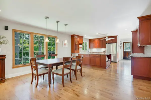 3600 Rocky Point RD, East Marion, NY 11939