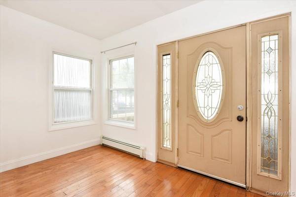 8135 166th ST, Hillcrest (queens), NY 11432