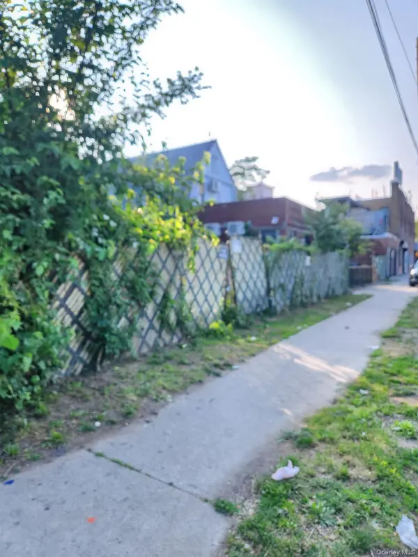 103-16 Van Wyck EXPY, Richmond Hill S., NY 11419