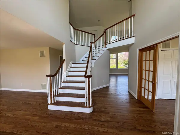 1 Pal CT, Shoreham, NY 11786