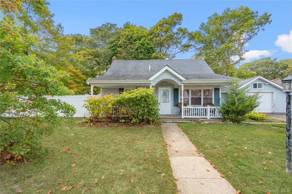660 Rosevale AVE, Lake Ronkonkoma, NY 11779