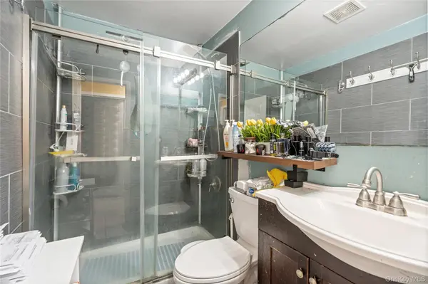 660 Rosevale AVE, Lake Ronkonkoma, NY 11779