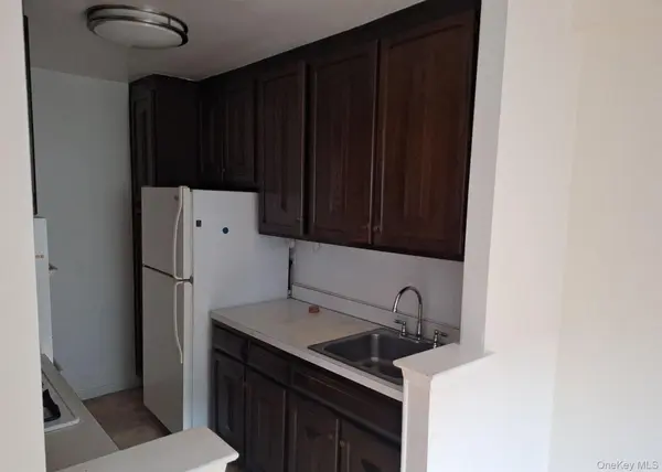 636 N Terrace AVE #2C, Mount Vernon, NY 10552