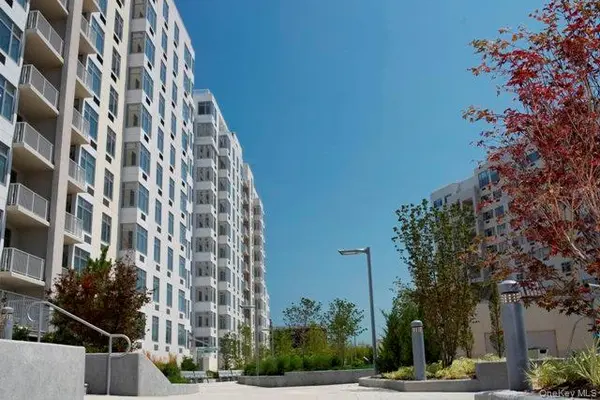 4028 College Point BLVD #PH102, Flushing, NY 11354