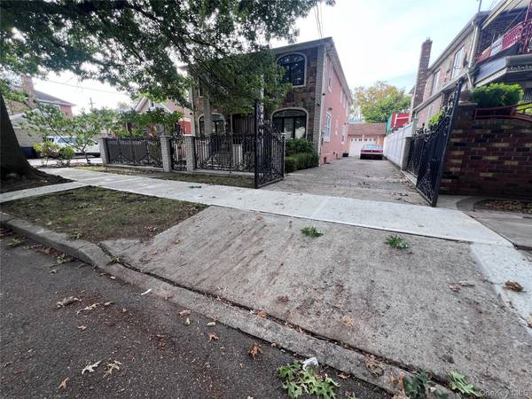 13344 122nd ST, South Ozone Park, NY 11420