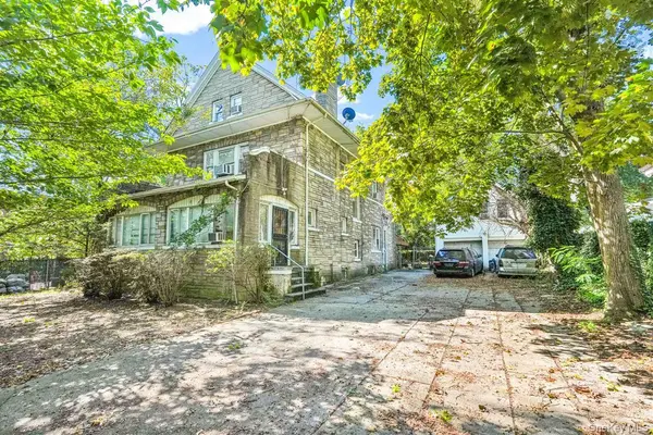81-26 Austin ST, Kew Gardens, NY 11415