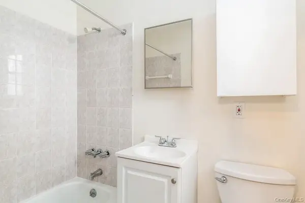 41-32 53rd ST, Flushing, NY 11377