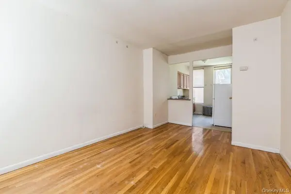 41-32 53rd ST, Flushing, NY 11377