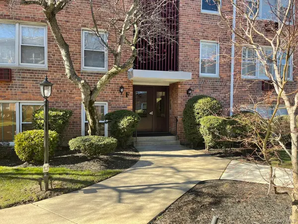 61 Maine AVE #F25, Rockville Centre, NY 11570