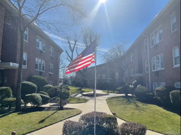 61 Maine AVE #F25, Rockville Centre, NY 11570