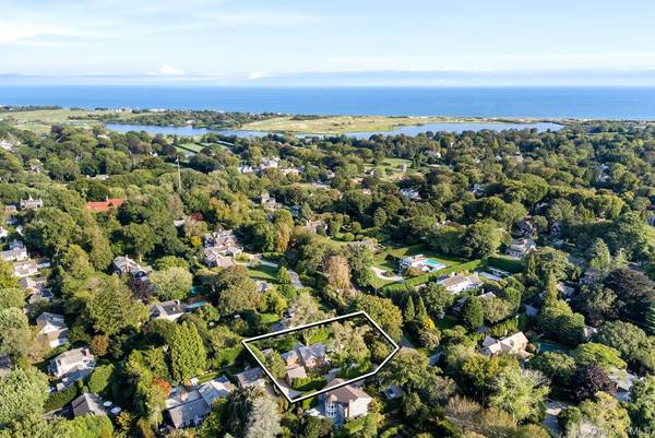 44 Buell LN, East Hampton, NY 11937