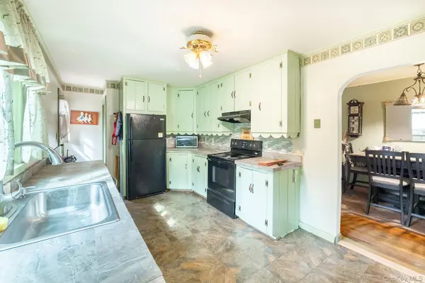 240 Stevers Crossing RD, Hudson, NY 12534
