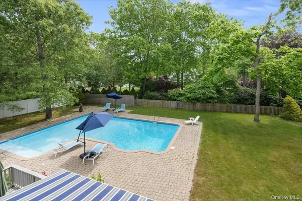 5 Mill Race RD, Hampton Bays, NY 11946