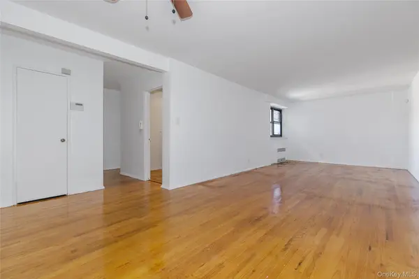 87-15 204th ST #B57, Hollis, NY 11423