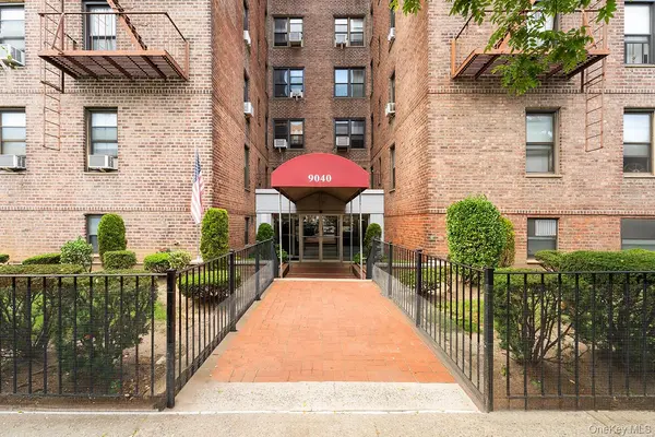 9040 Fort Hamilton Pkwy #3, Brooklyn, NY 11209