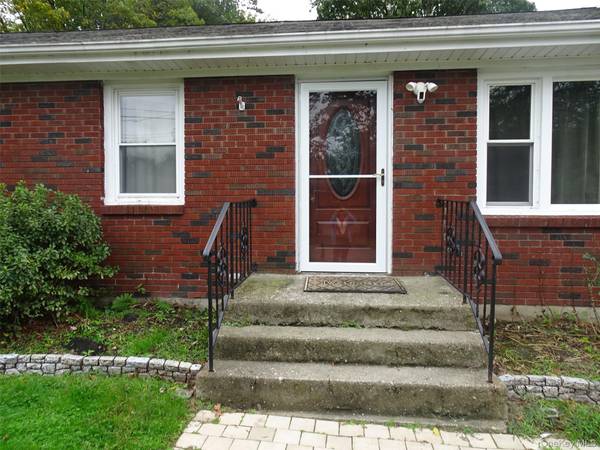 28 Overlook DR, Middlehope, NY 12550