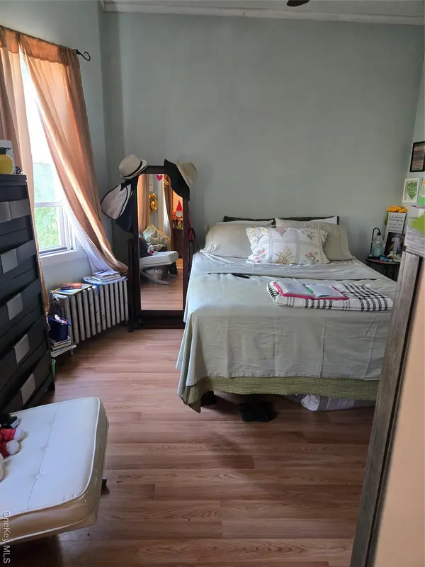 2348 Turnbull AVE, Bronx, NY 10473