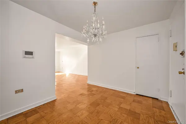 99-10 60Ave #1E, Corona, NY 11368