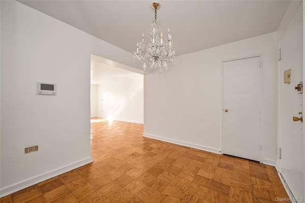 99-10 60Ave #1E, Corona, NY 11368