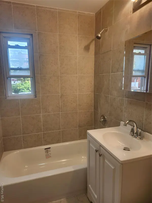 225-19 141 AVE, Springfield Gardens, NY 11413
