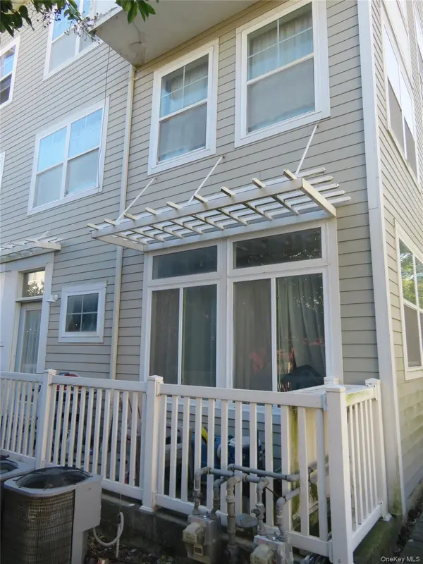 216 Beach 79th ST, Arverne, NY 11692