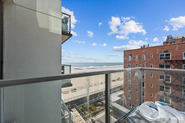 118-20 Ocean Promenade #6D, Rockaway Park, NY 11694