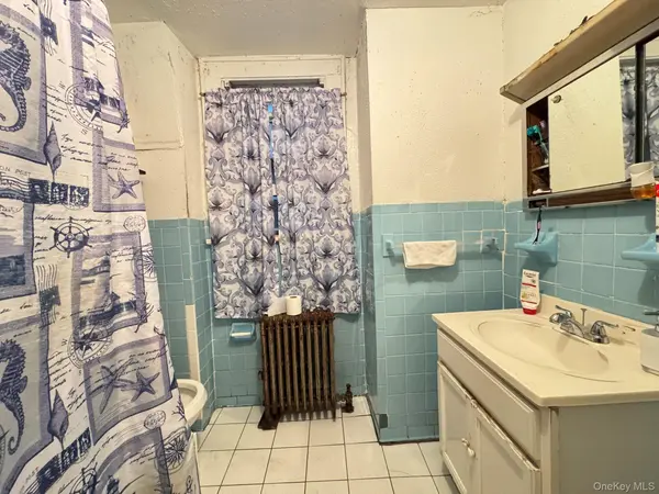 41-41 Denman ST, Elmhurst, NY 11373