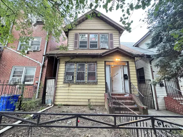41-41 Denman ST, Elmhurst, NY 11373