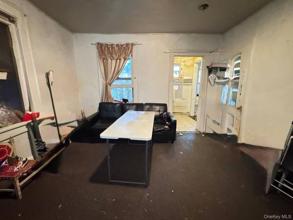 41-41 Denman ST, Elmhurst, NY 11373