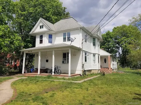 61 East AVE, Freeport, NY 11520