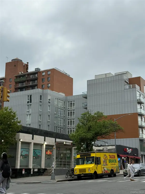 146-17 Northern BLVD #2nd Fl, Flushing, NY 11354