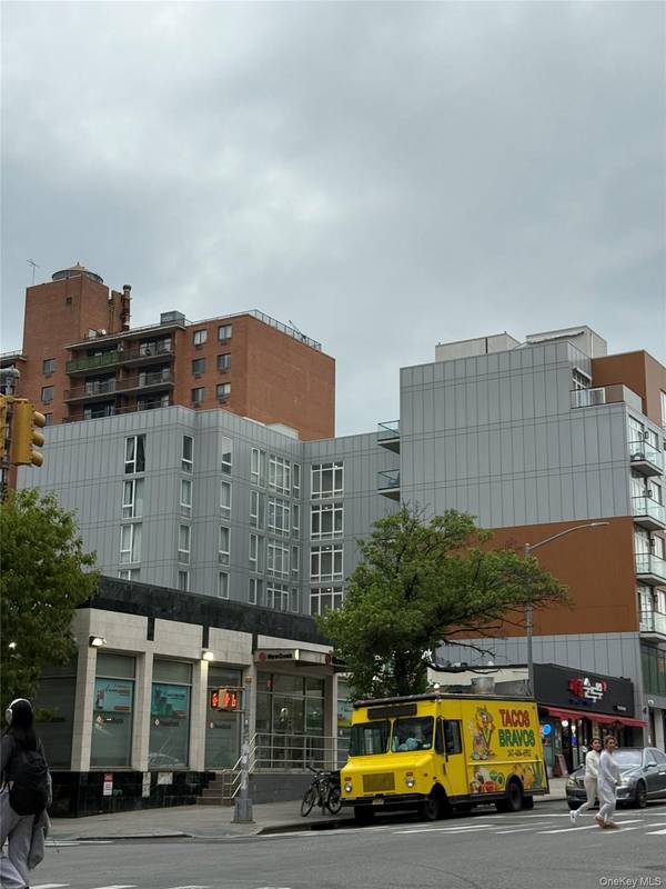 146-17 Northern BLVD #2nd Fl, Flushing, NY 11354