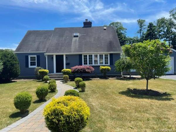 3208 Linden ST, Wantagh, NY 11793