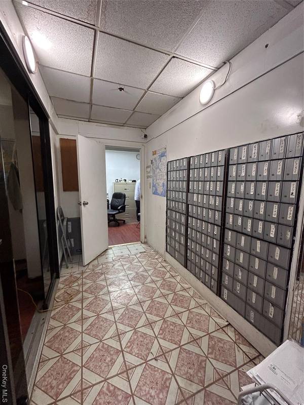7 Chatham SQ #7, New York (manhattan), NY 10038