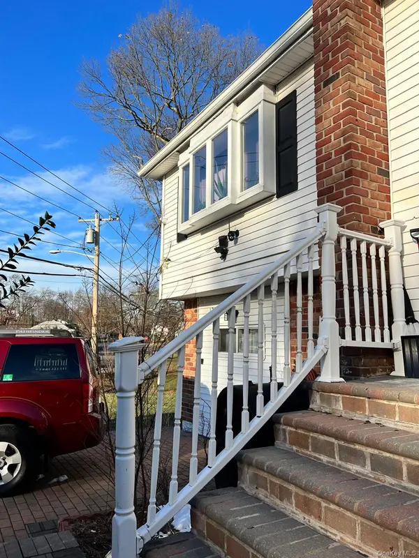 120 Lockwood AVE, Huntington, NY 11746
