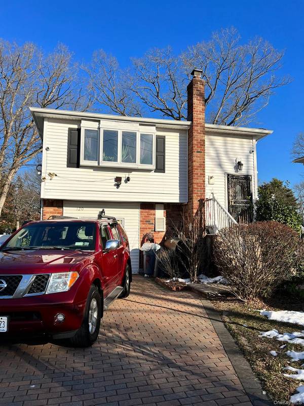 120 Lockwood AVE, Huntington, NY 11746